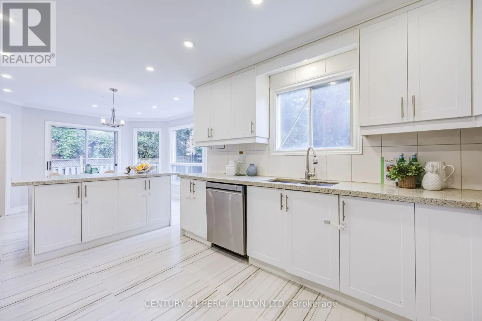 8 SAYOR DRIVE