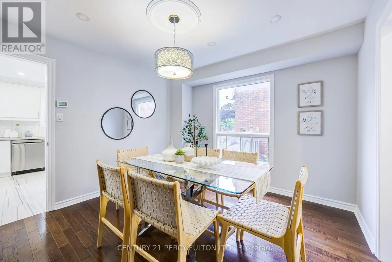 8 SAYOR DRIVE
