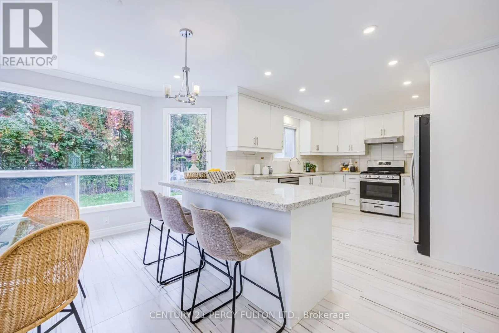 8 SAYOR DRIVE