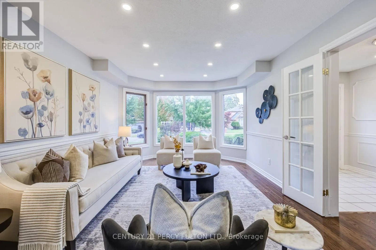 8 SAYOR DRIVE