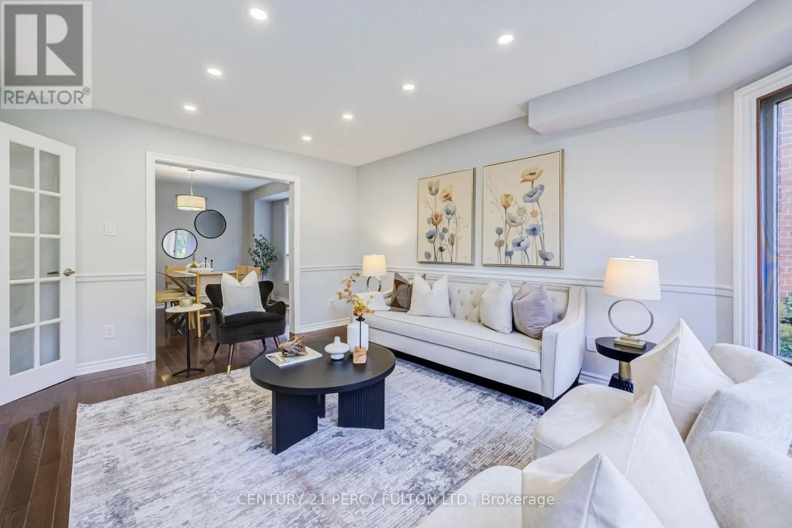 8 SAYOR DRIVE