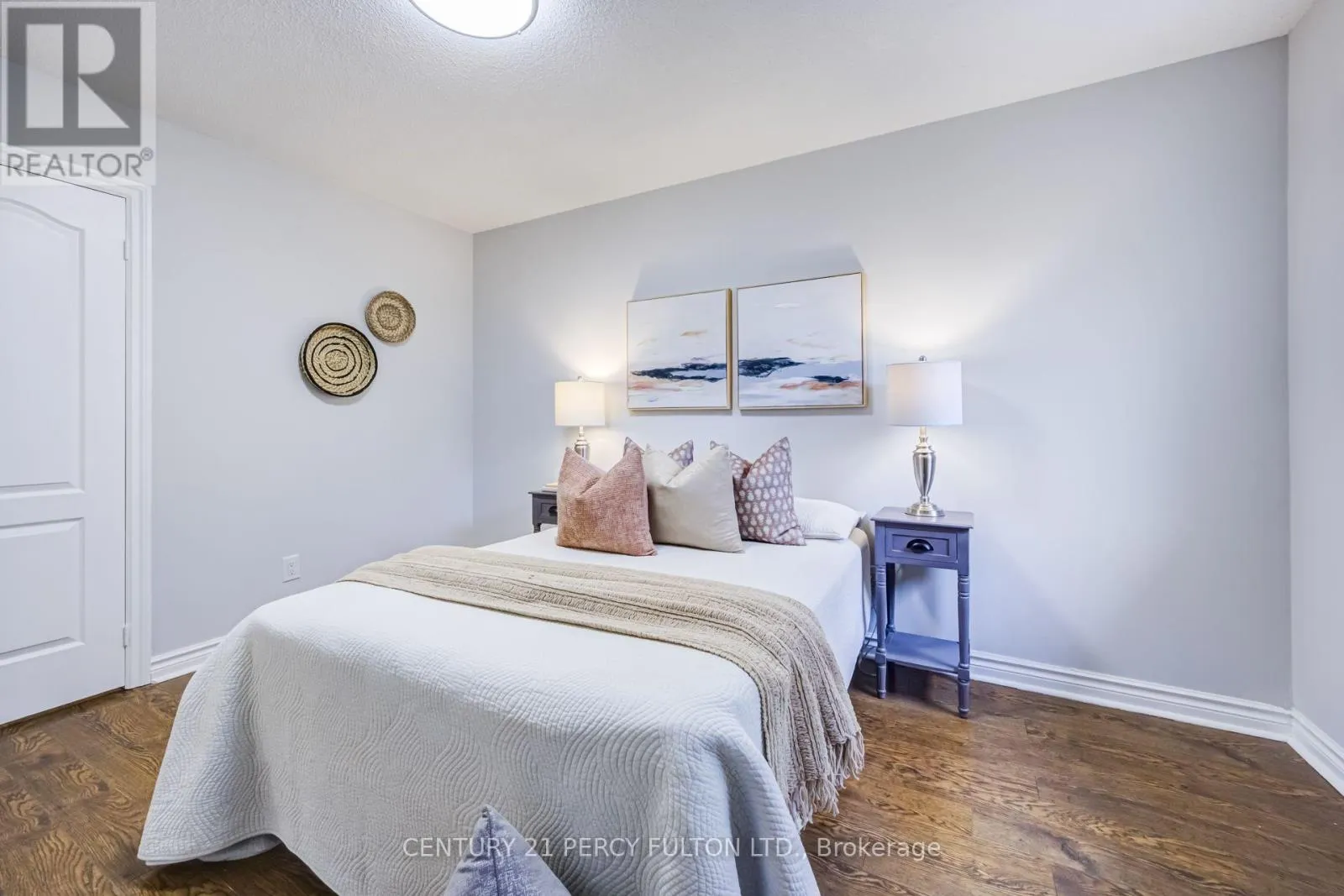 8 SAYOR DRIVE