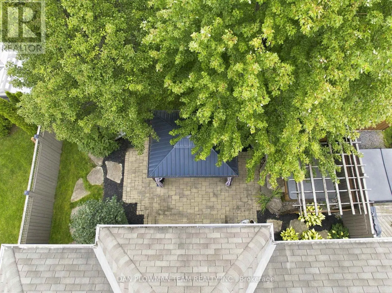 102 SOUTHFIELD AVENUE