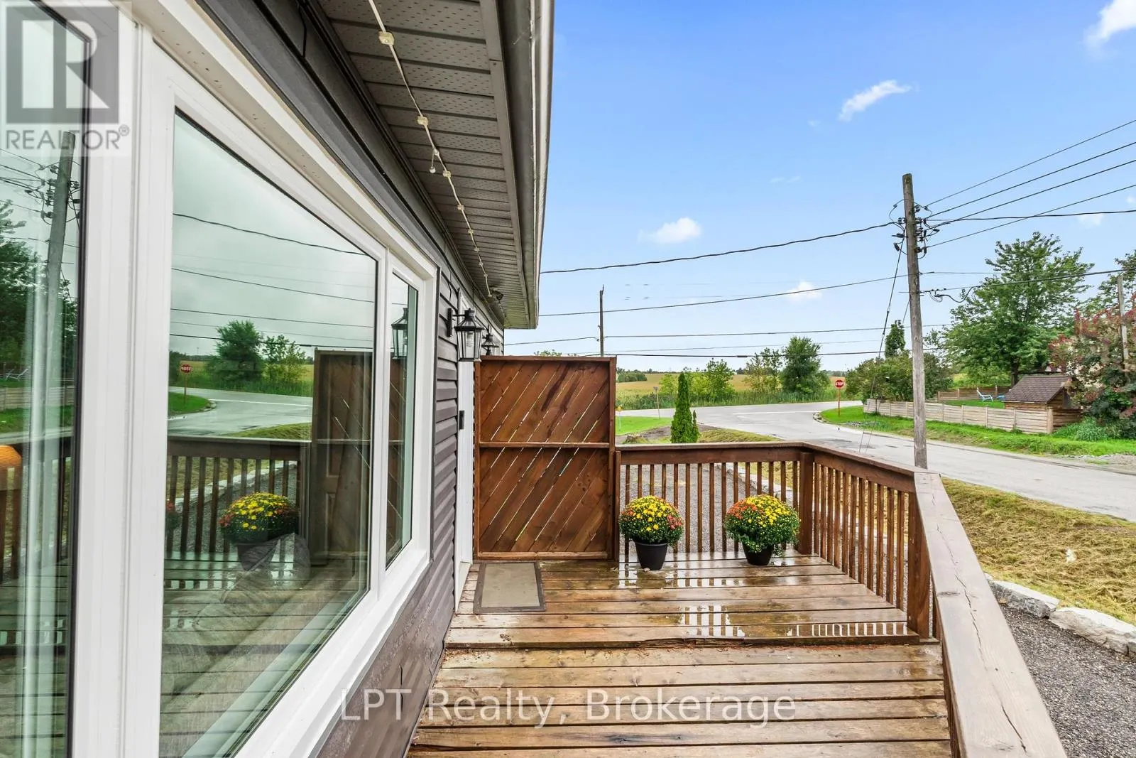 9 LAKEVIEW AVENUE