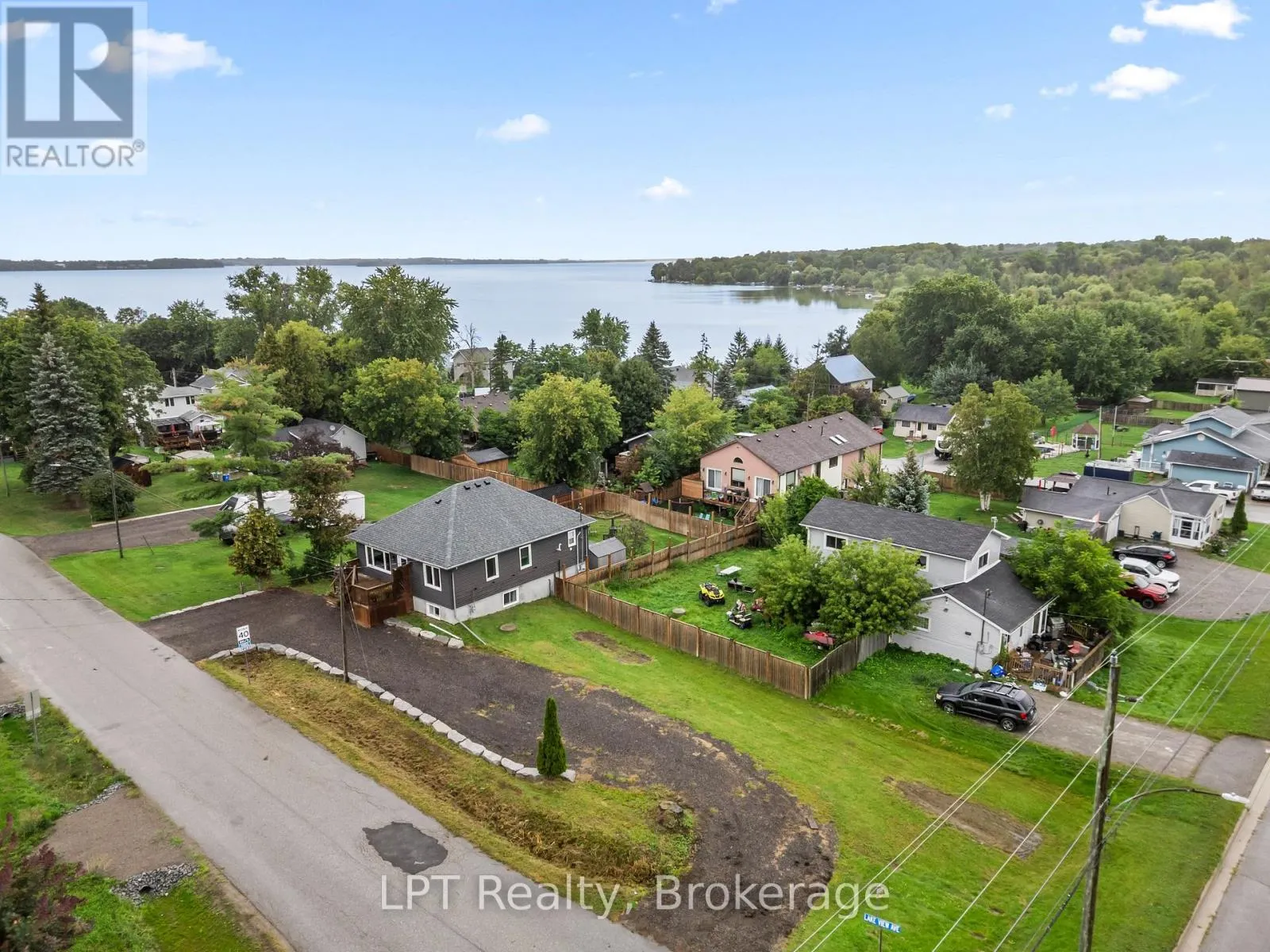 9 LAKEVIEW AVENUE