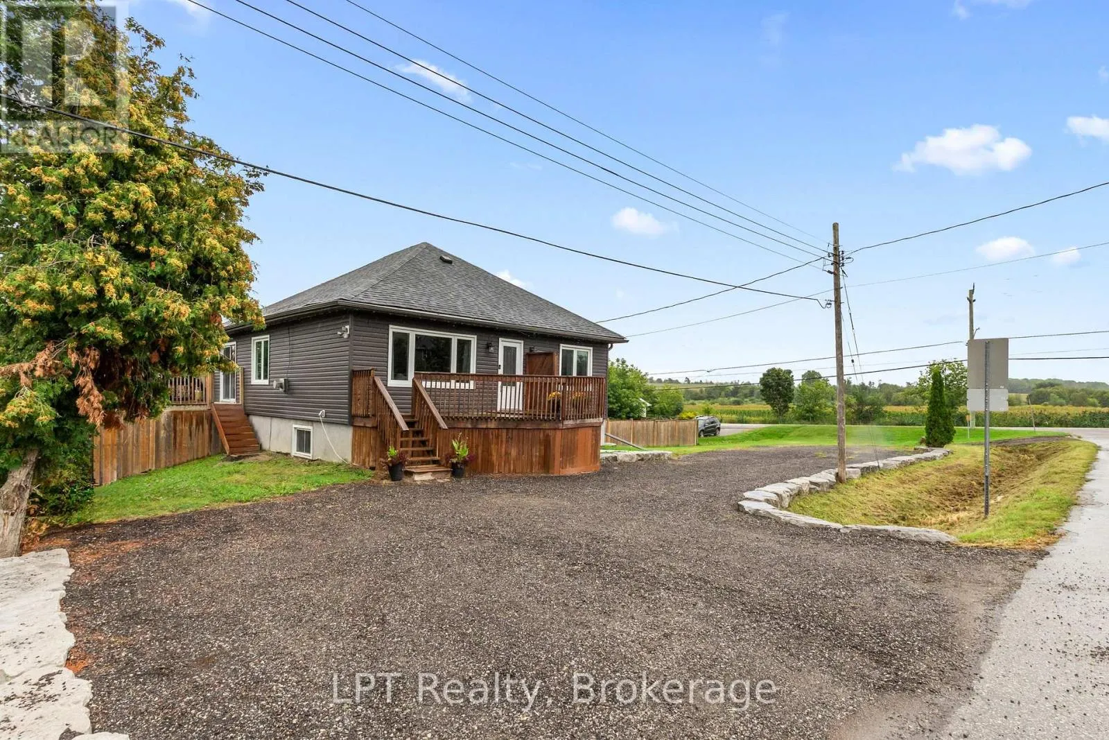 9 LAKEVIEW AVENUE