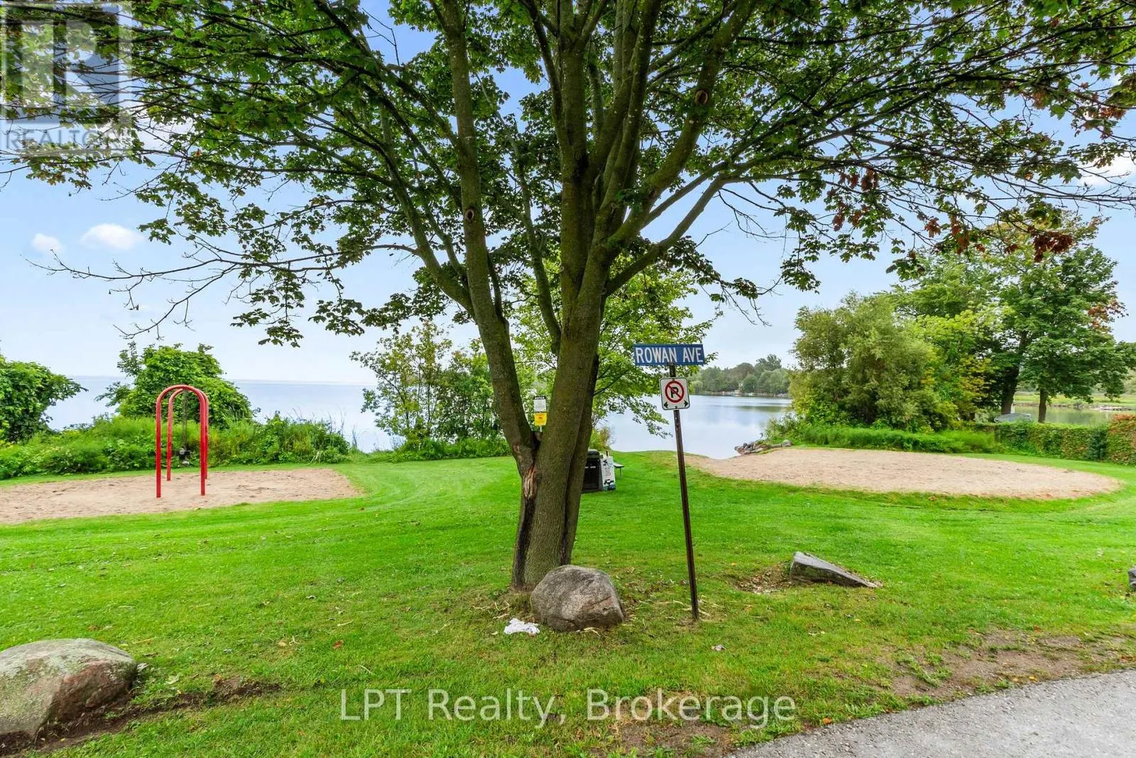 9 LAKEVIEW AVENUE