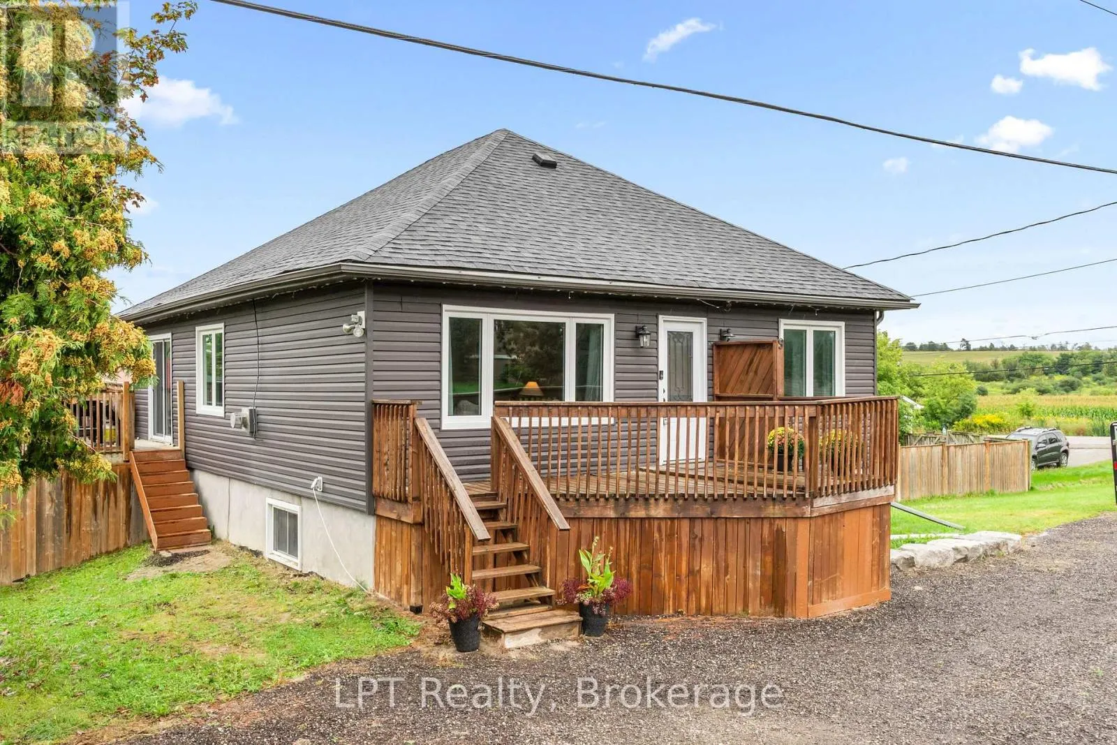 9 LAKEVIEW AVENUE