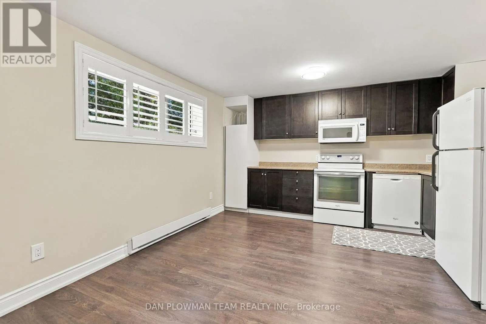 228 MEDINA COURT