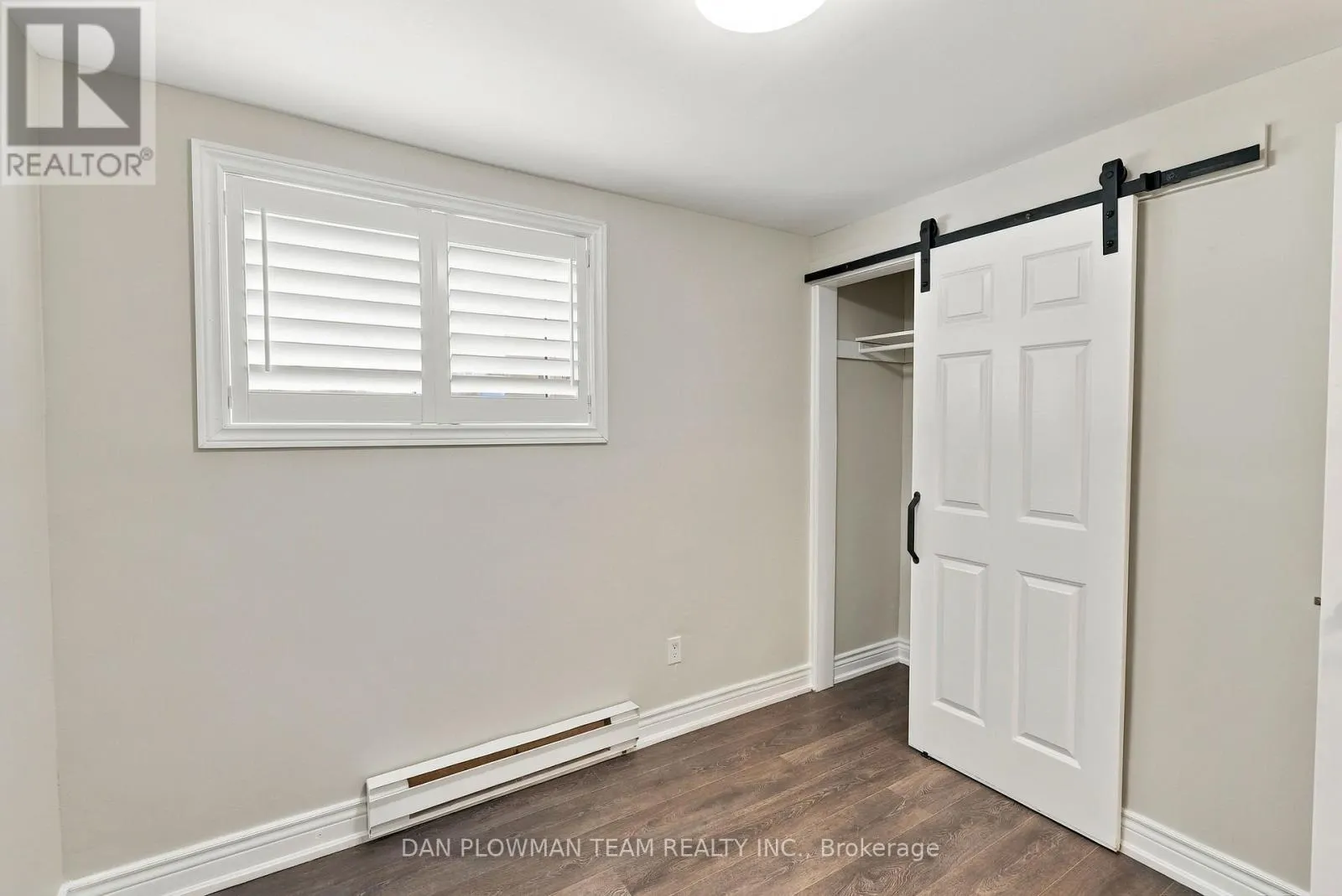 228 MEDINA COURT