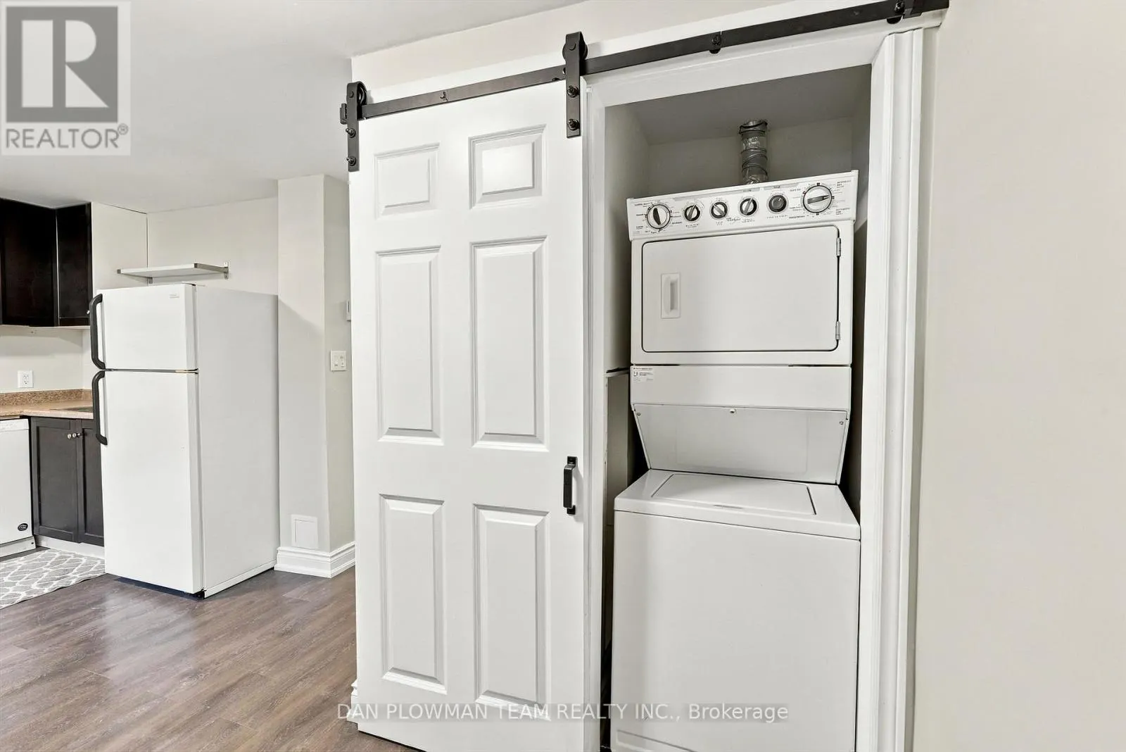 228 MEDINA COURT