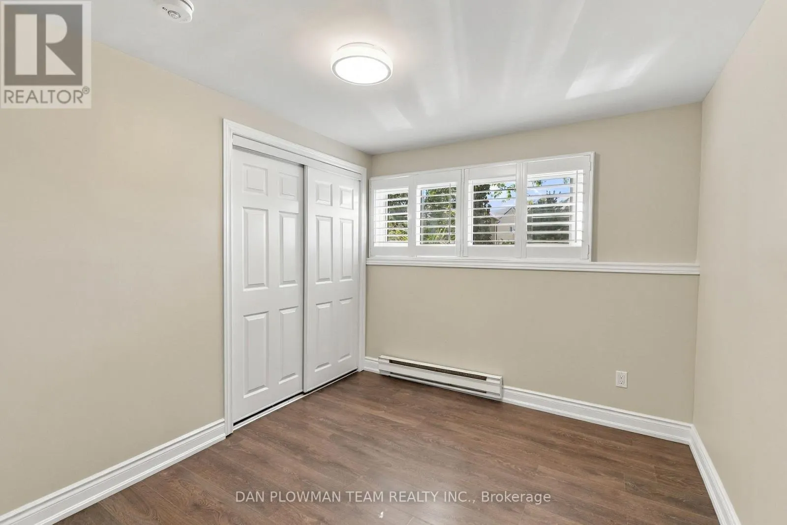 228 MEDINA COURT