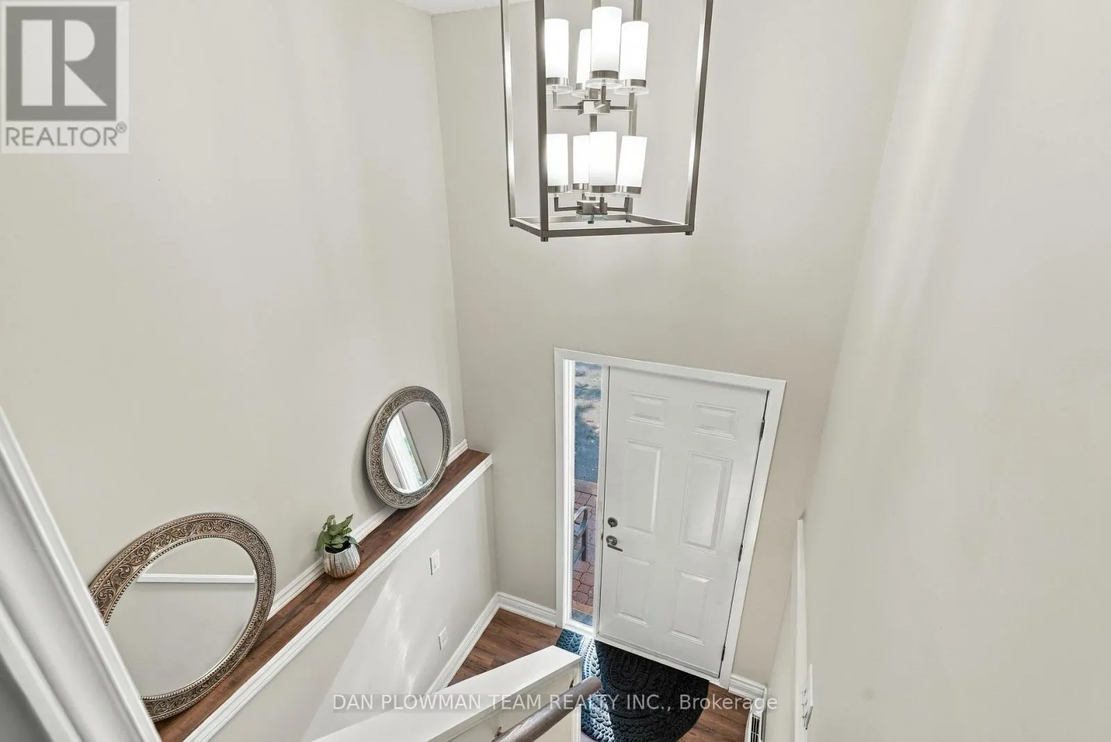 228 MEDINA COURT
