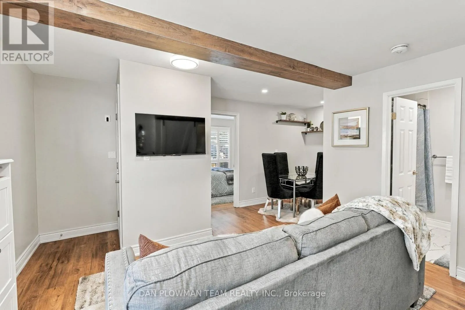 228 MEDINA COURT