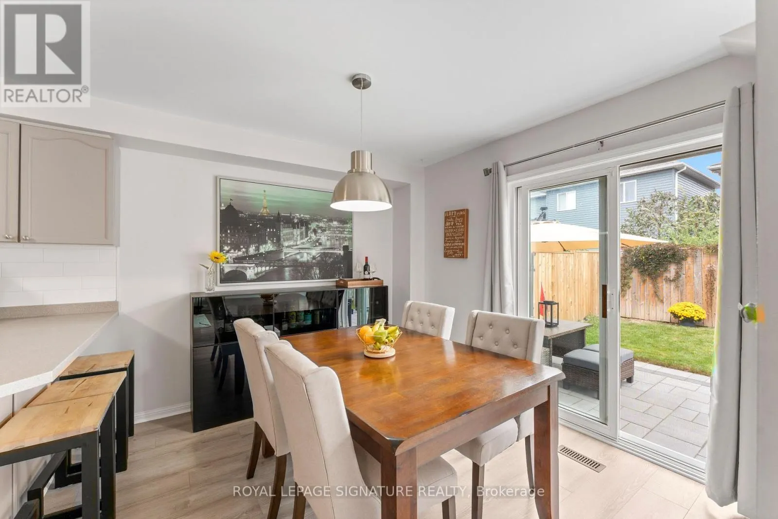16 BEACHAM CRESCENT