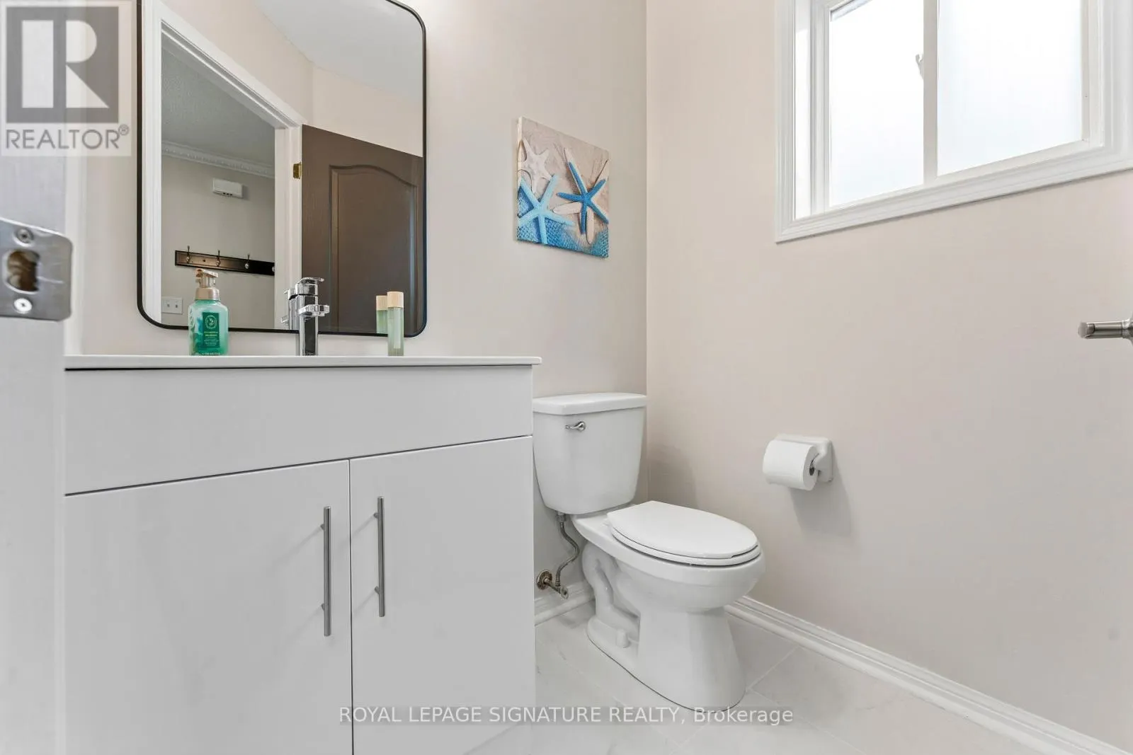 16 BEACHAM CRESCENT