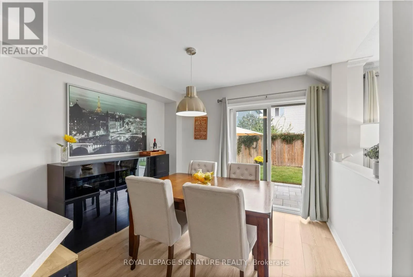16 BEACHAM CRESCENT