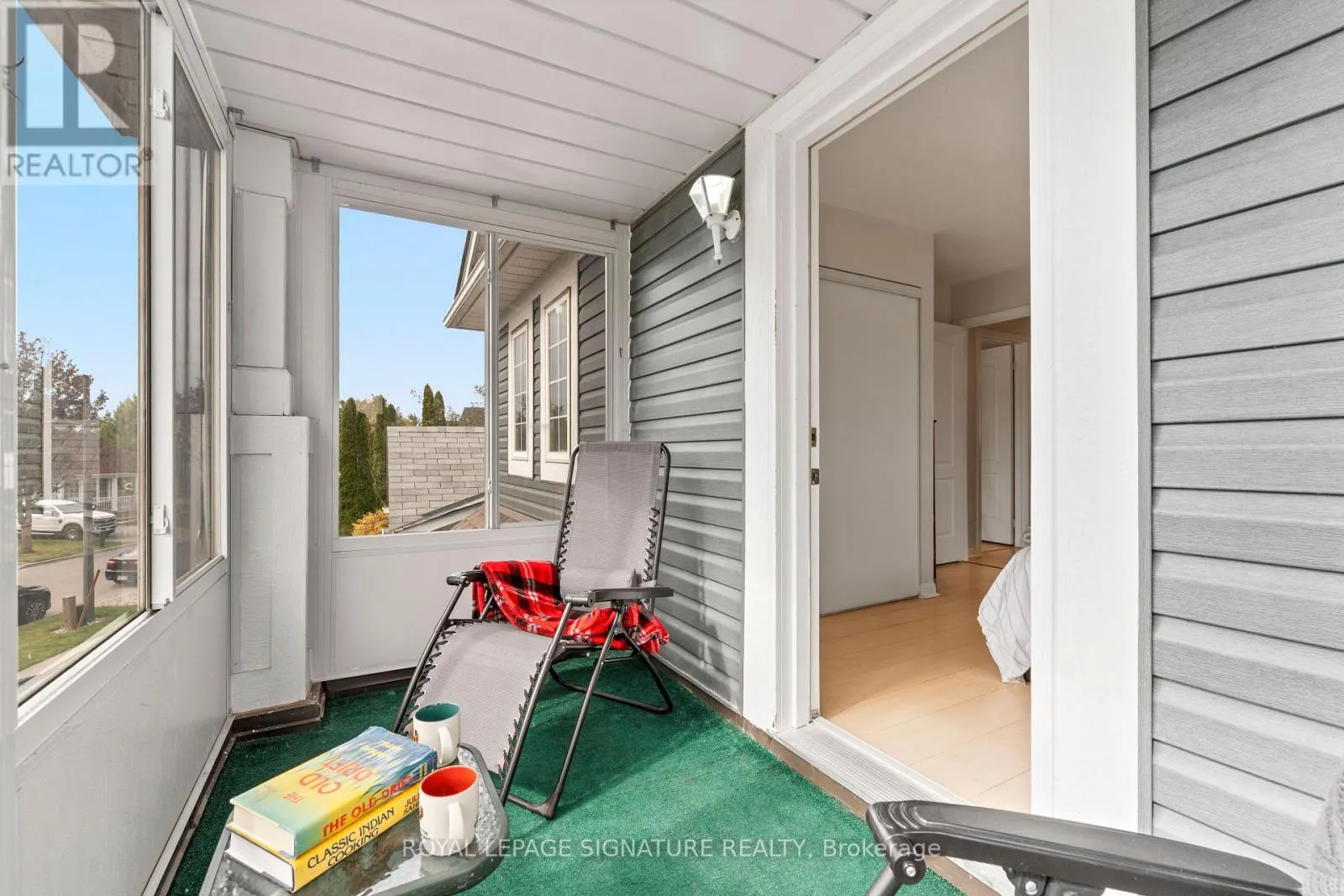 16 BEACHAM CRESCENT