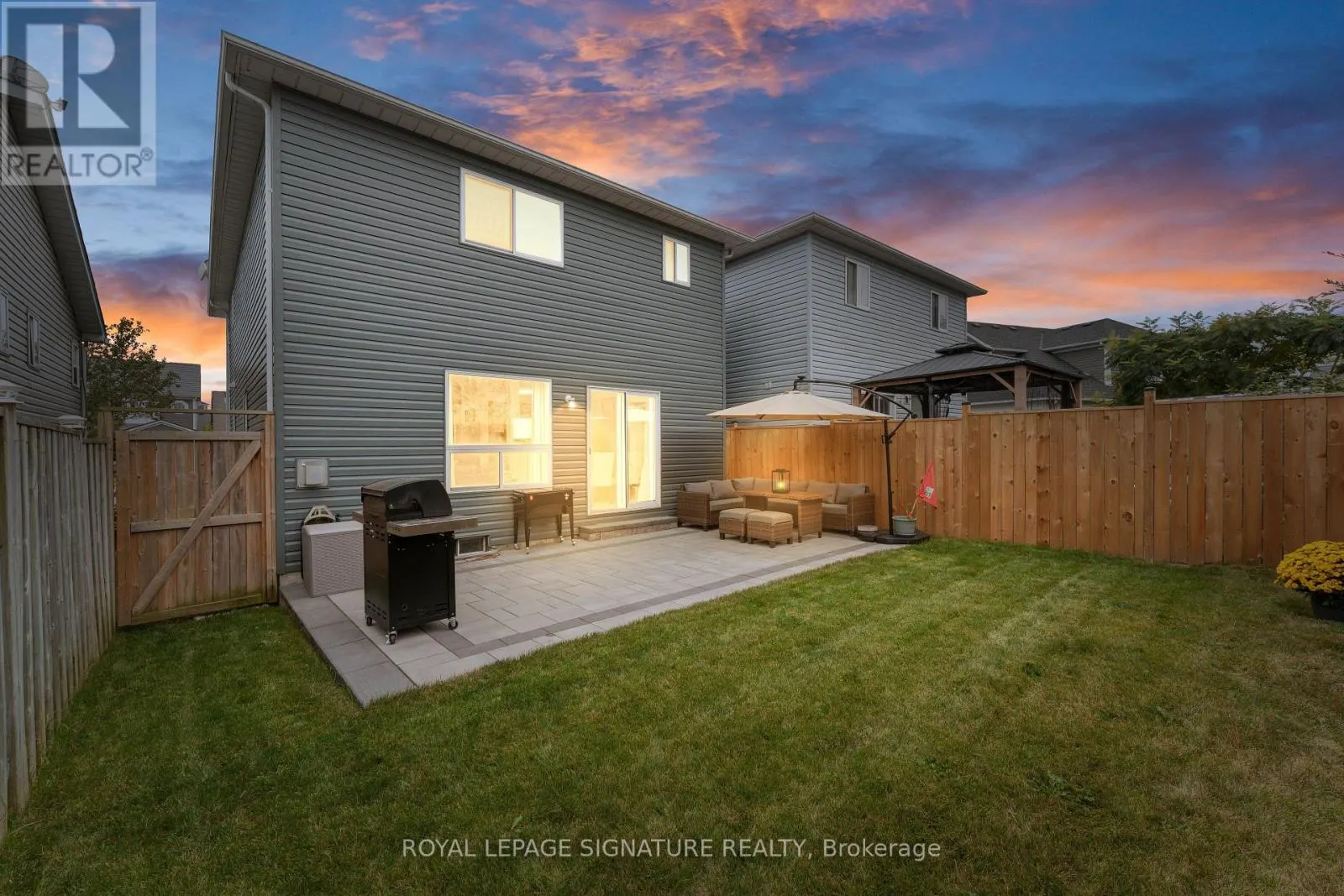 16 BEACHAM CRESCENT