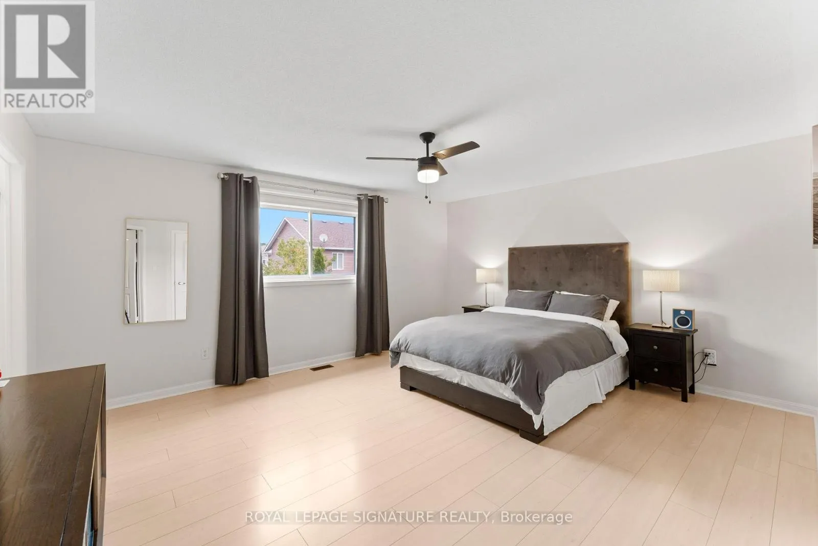 16 BEACHAM CRESCENT