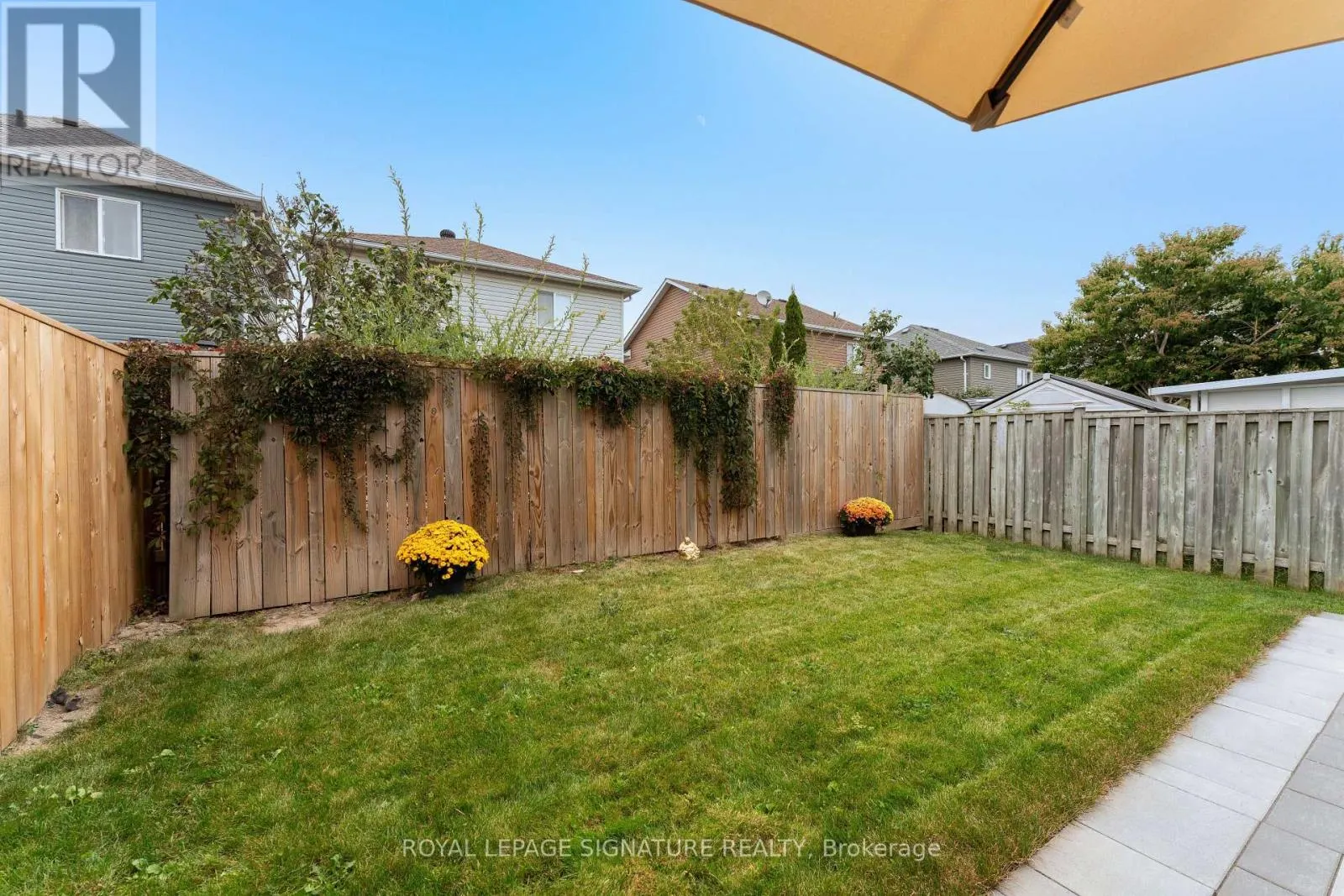 16 BEACHAM CRESCENT