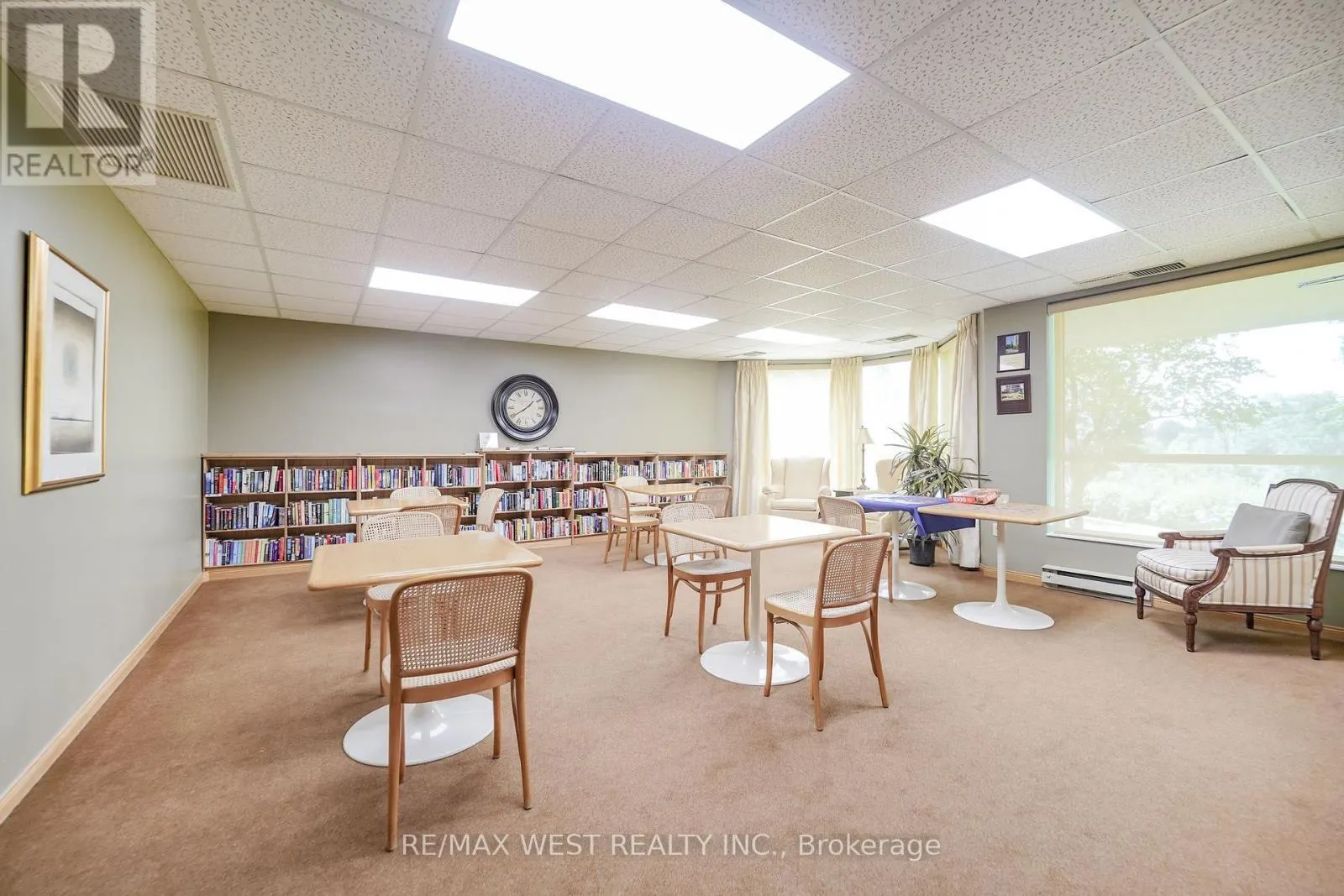 305 - 700 WILSON ROAD N