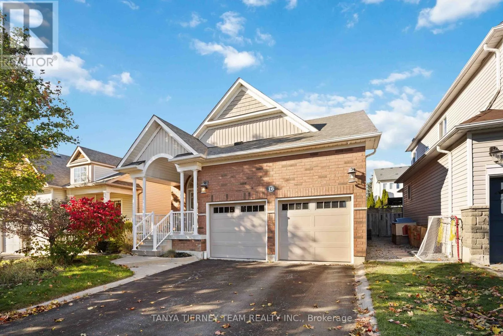 16 CODY AVENUE