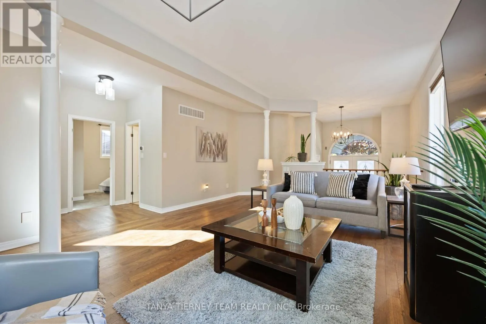 16 CODY AVENUE