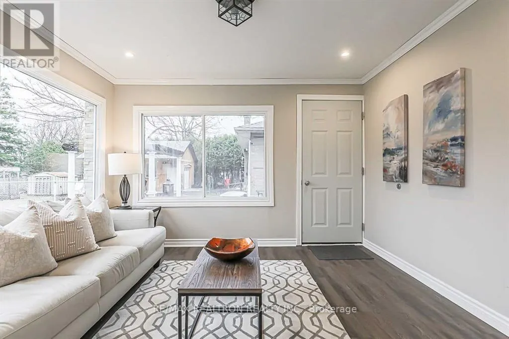 917 HENRY STREET