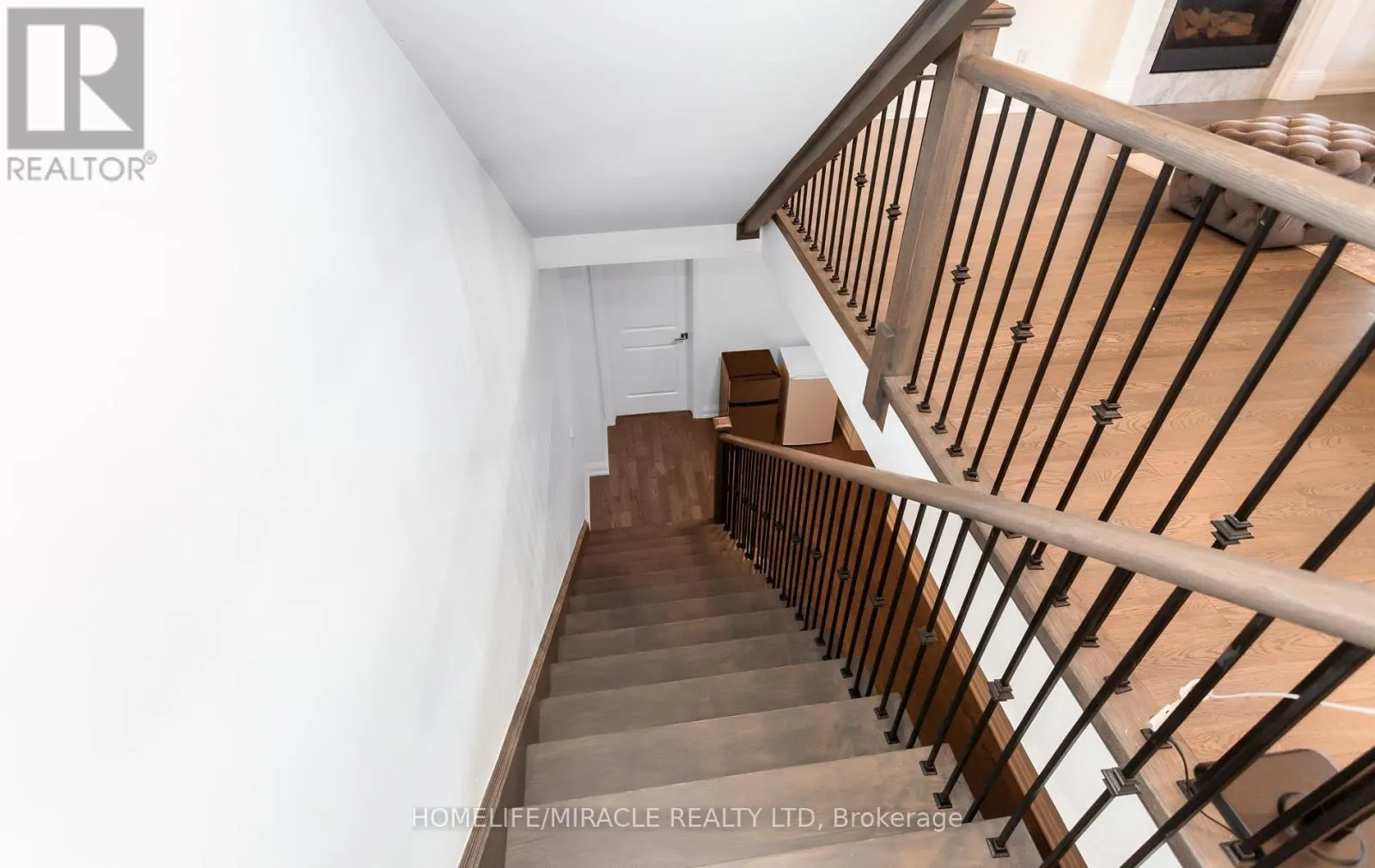 61 BONNIE BRAE COURT