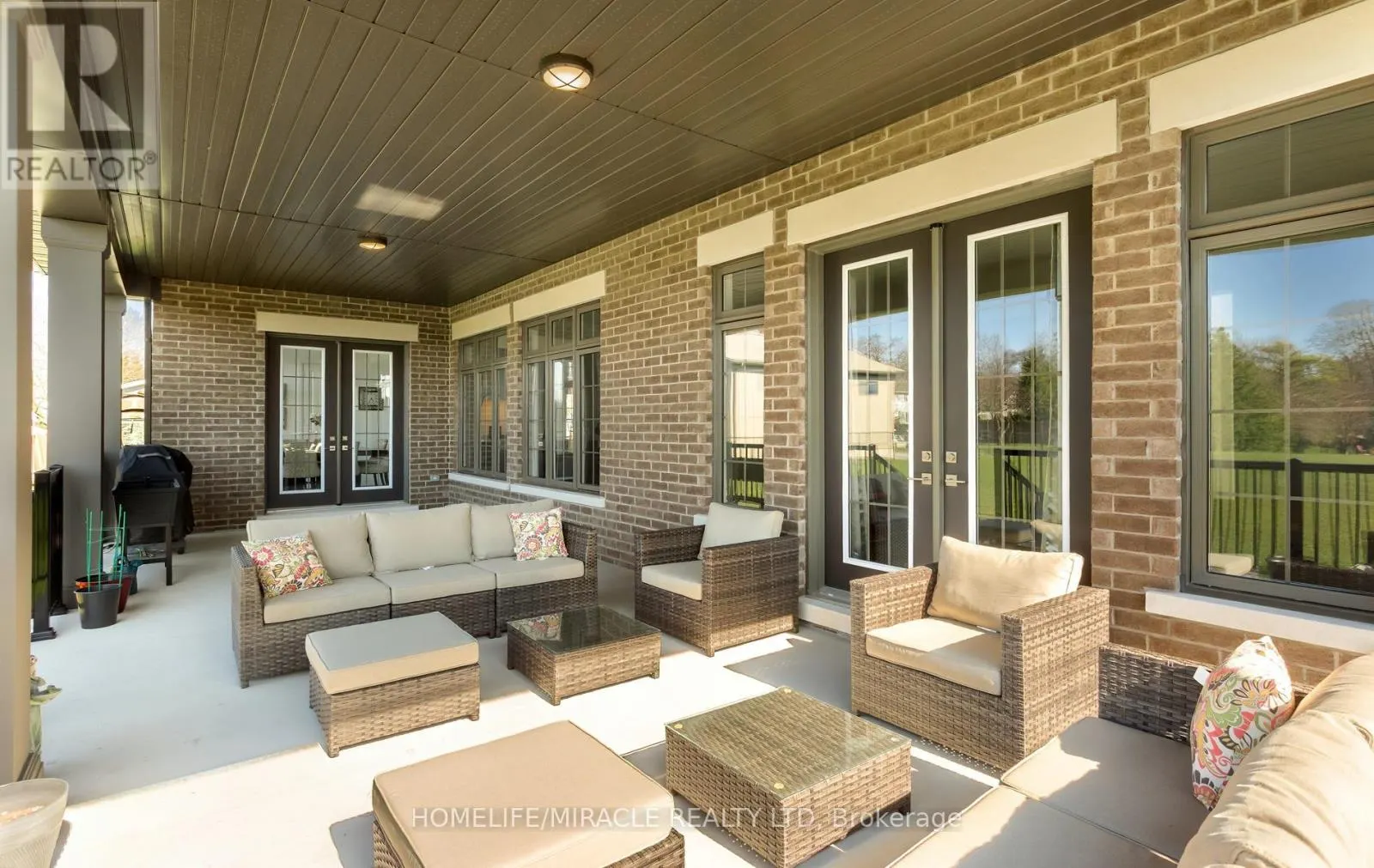 61 BONNIE BRAE COURT