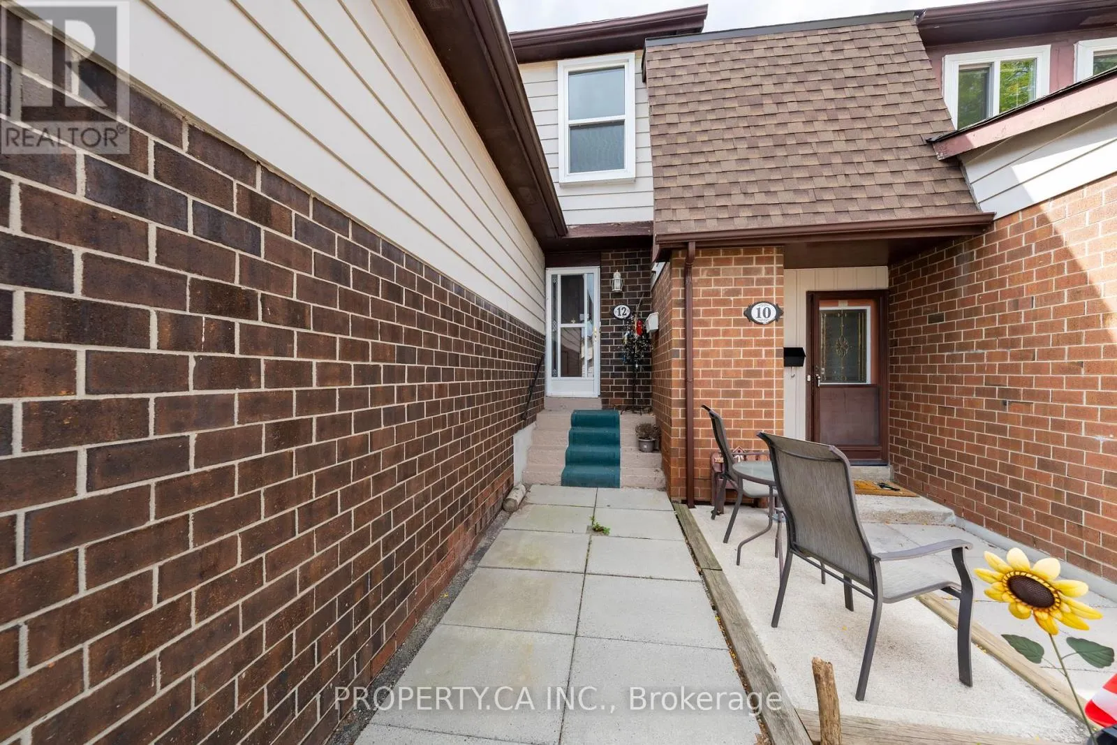 12 DEEPROSE LANE
