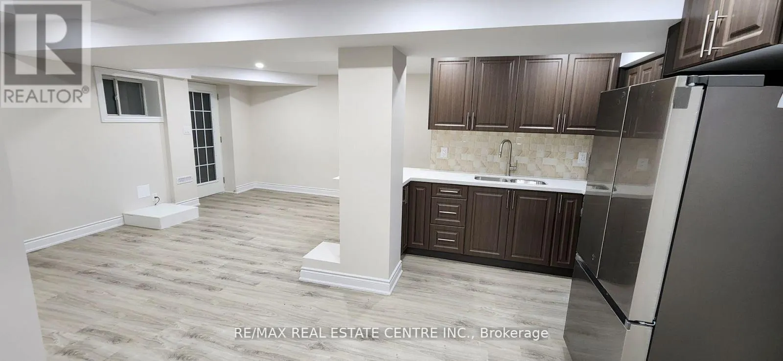 BASEMENT - 15 DAGWELL CRESCENT