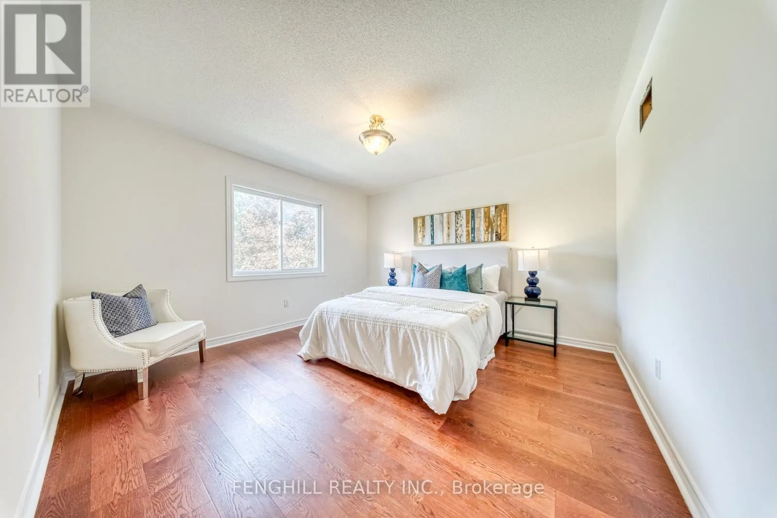 842 GREENLEAF CIRCLE