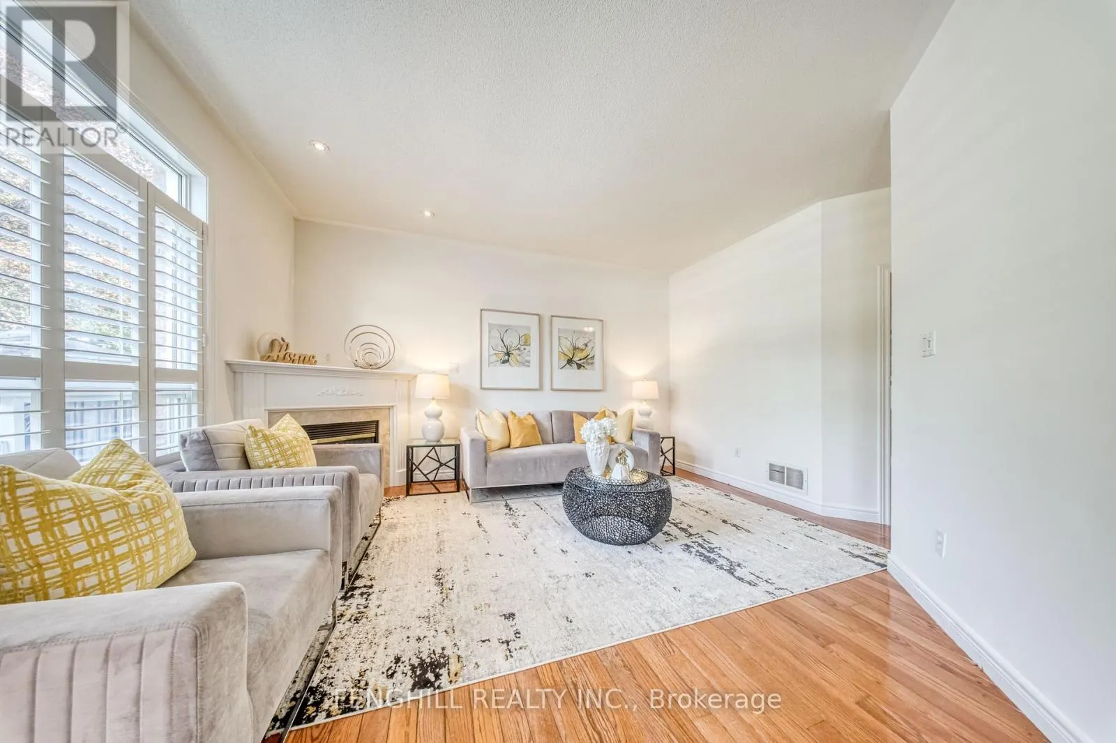 842 GREENLEAF CIRCLE
