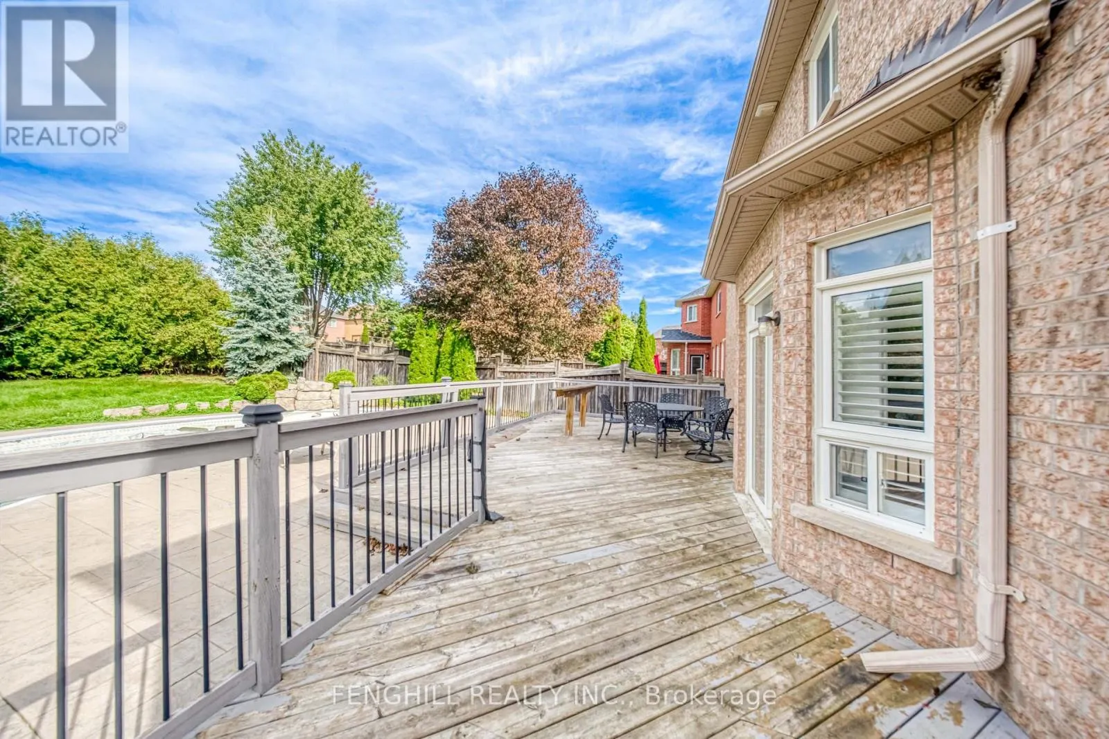 842 GREENLEAF CIRCLE