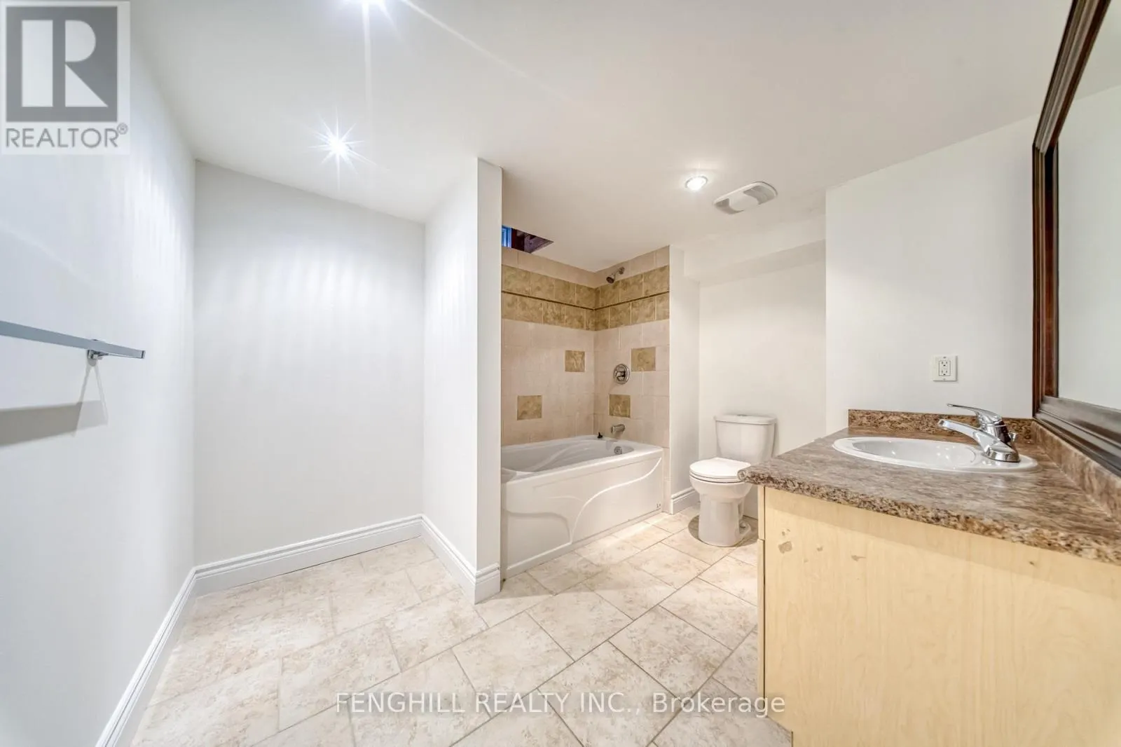 842 GREENLEAF CIRCLE