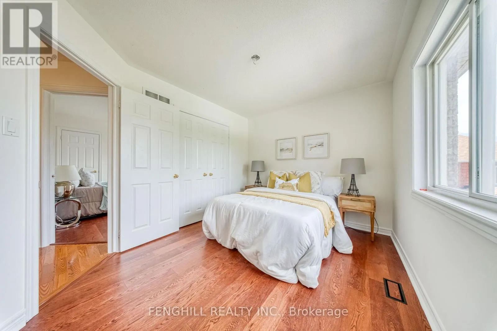 842 GREENLEAF CIRCLE