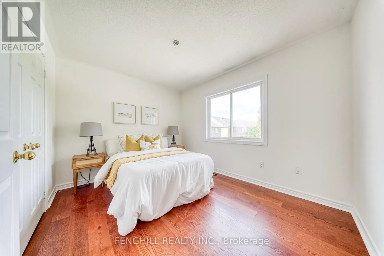 842 GREENLEAF CIRCLE