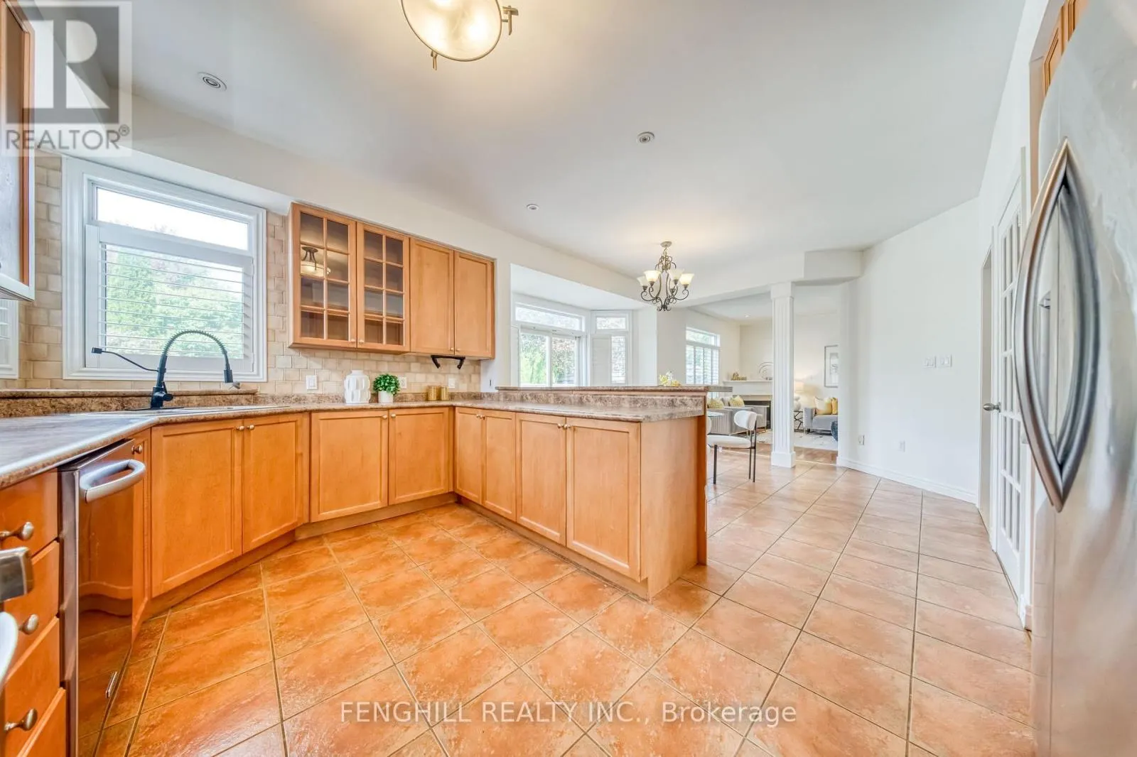 842 GREENLEAF CIRCLE