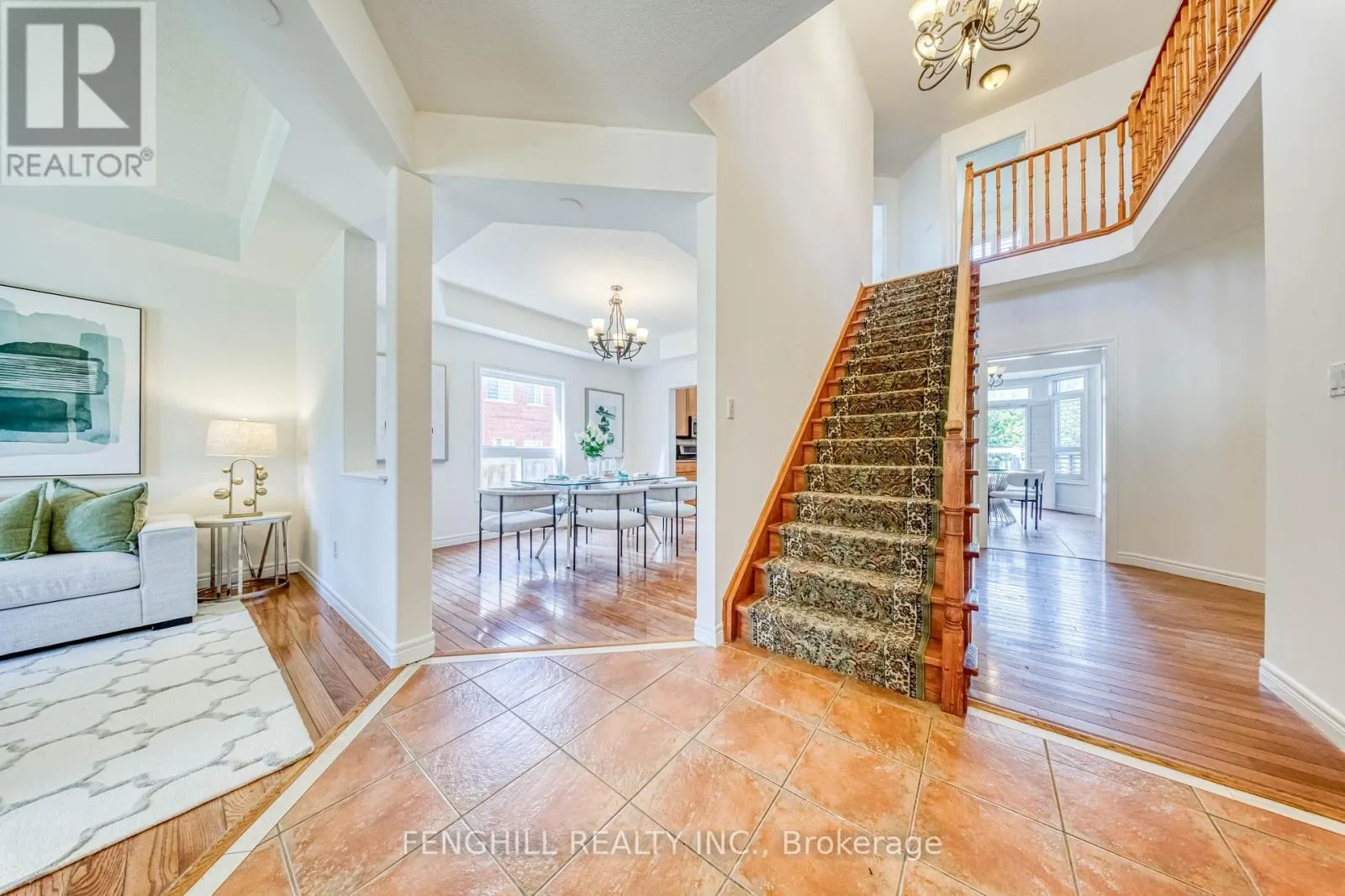 842 GREENLEAF CIRCLE