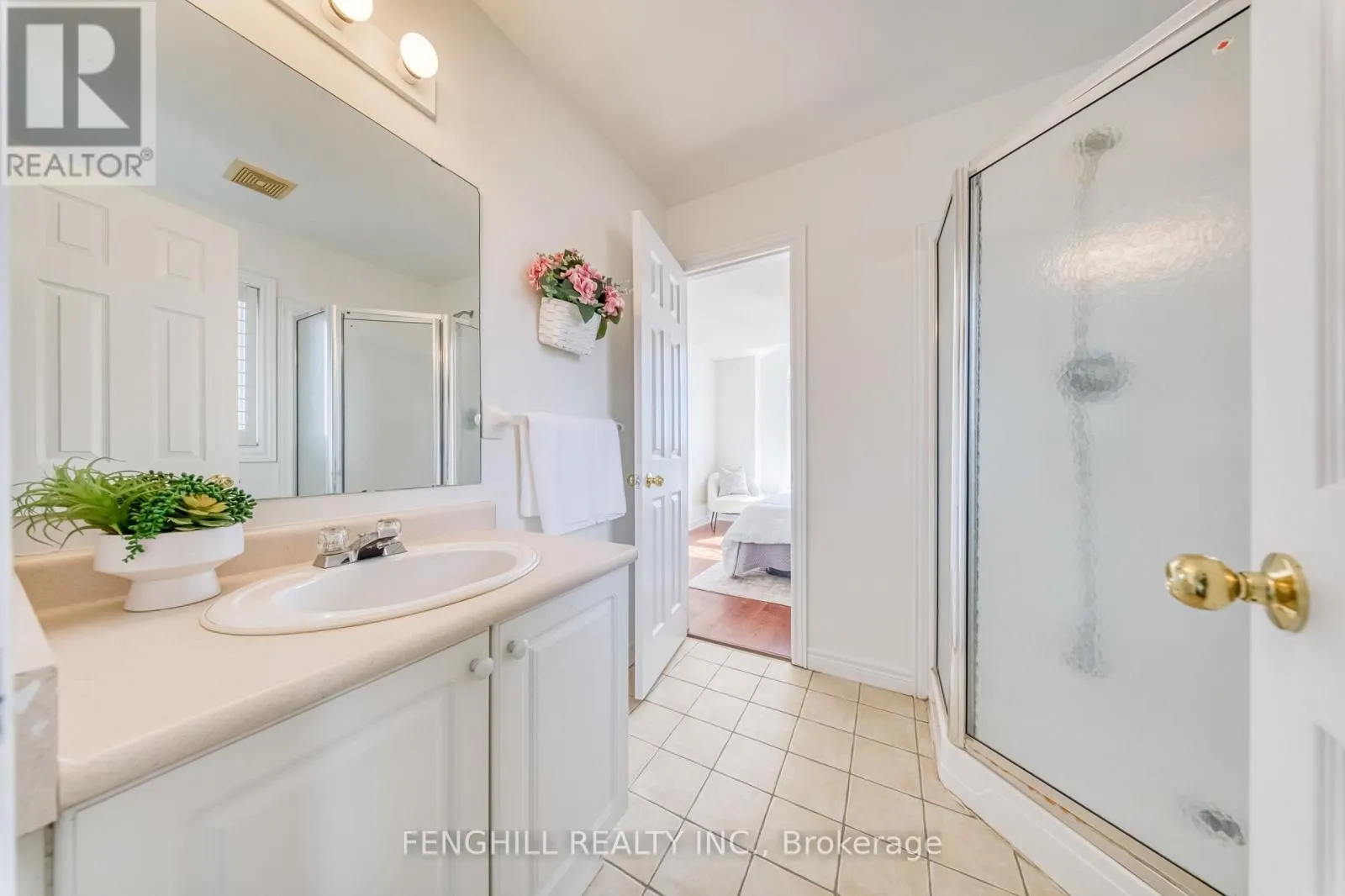842 GREENLEAF CIRCLE