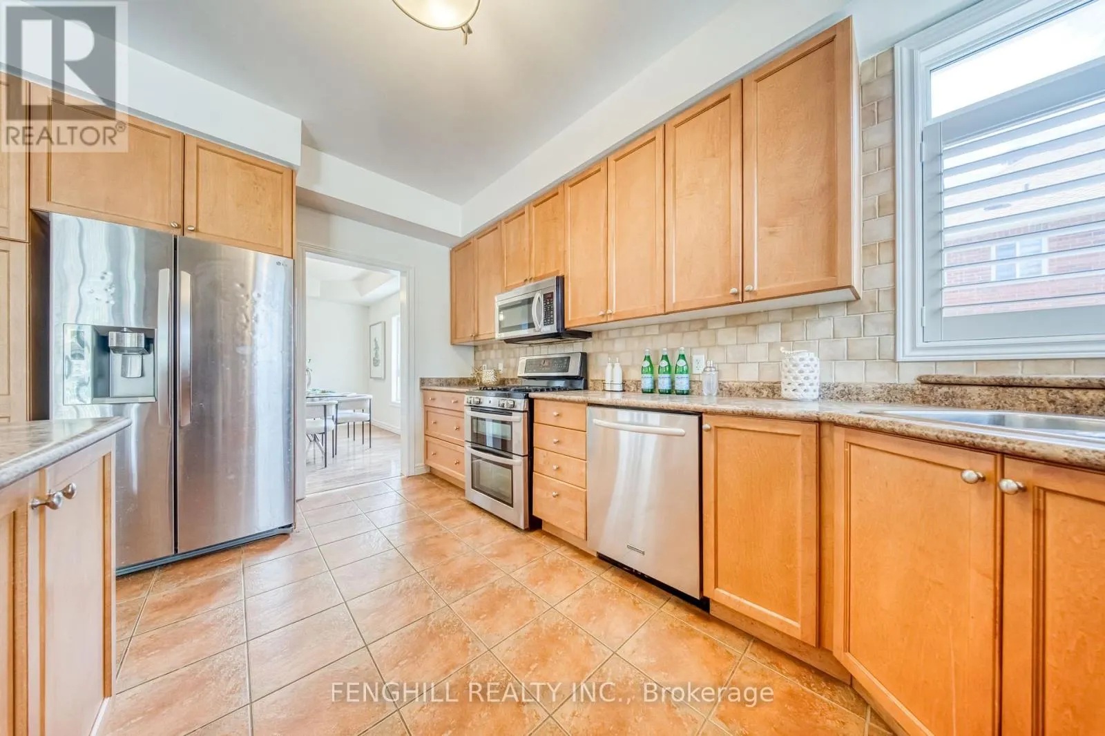 842 GREENLEAF CIRCLE