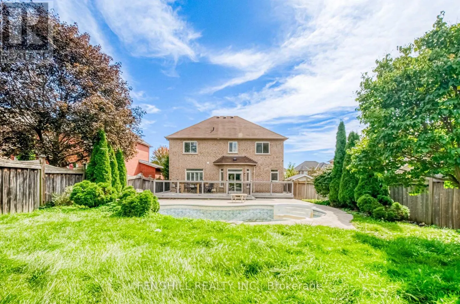 842 GREENLEAF CIRCLE