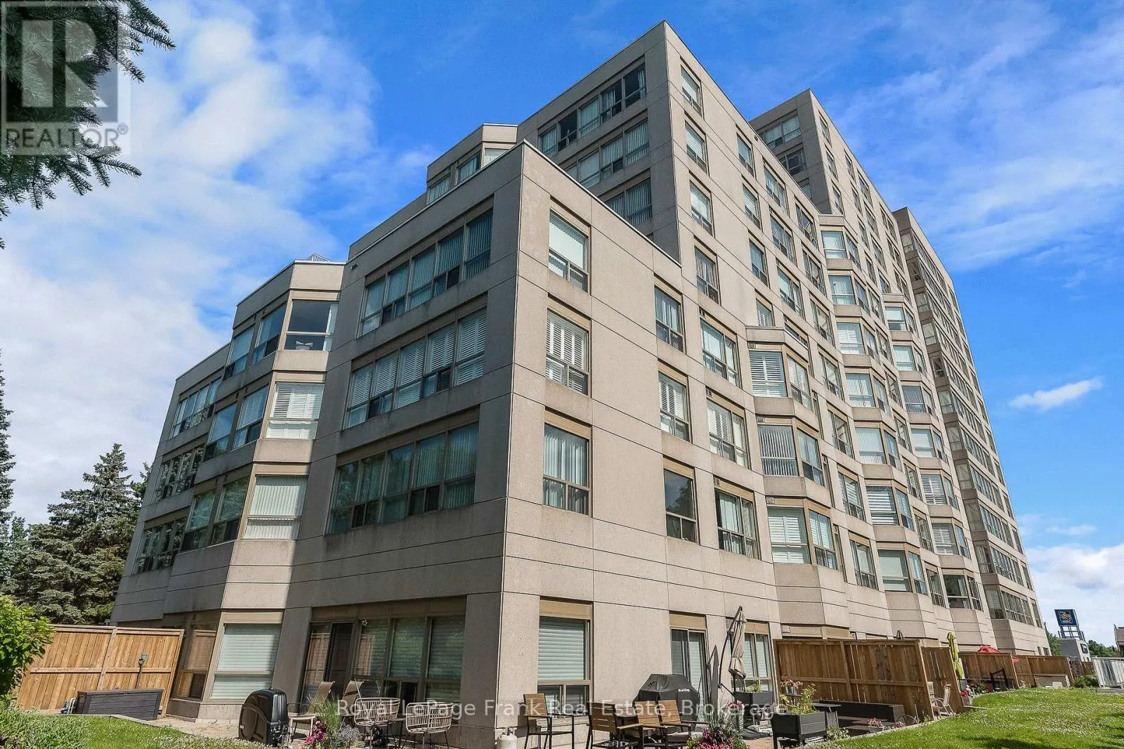 602 - 712 ROSSLAND ROAD E #602