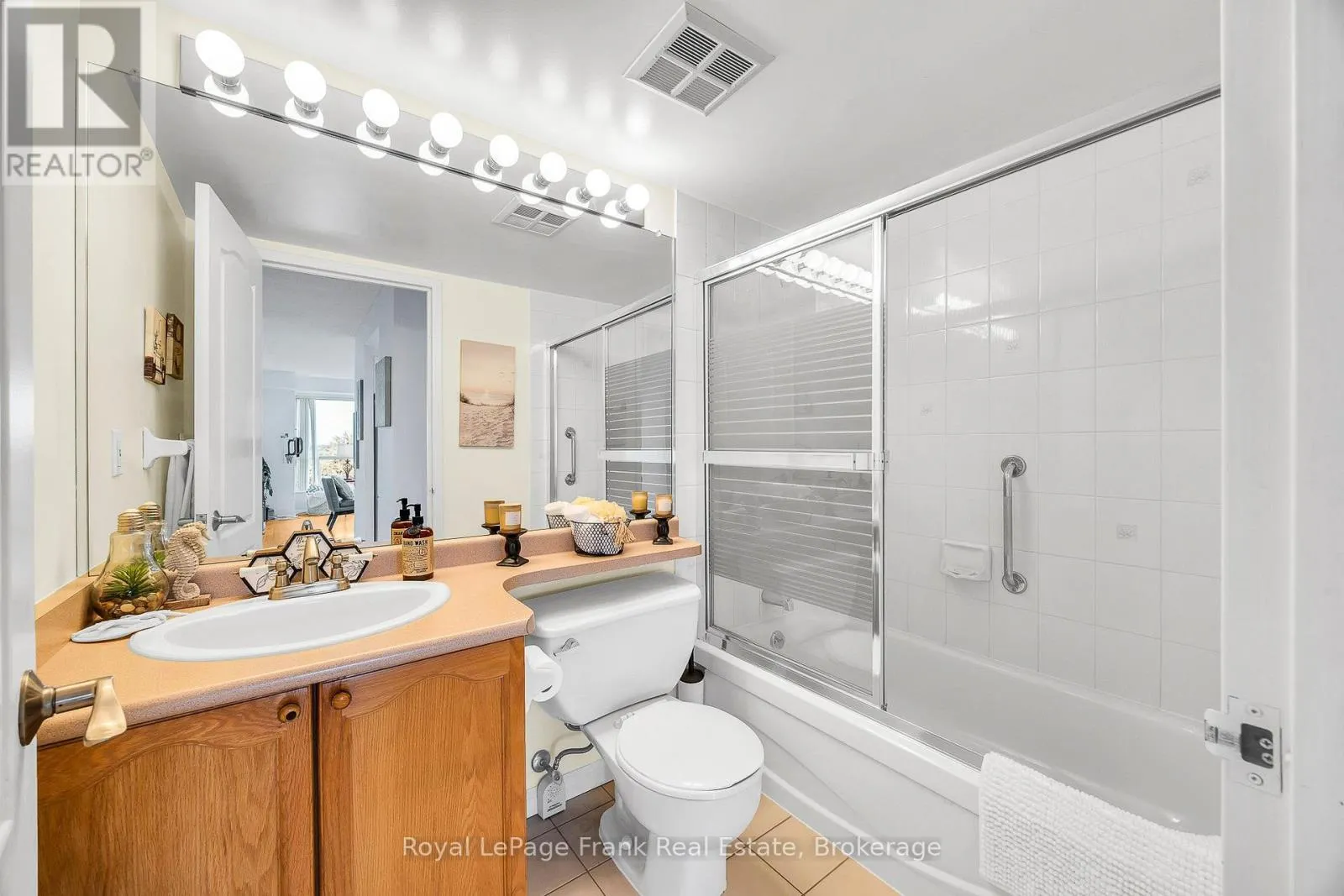 602 - 712 ROSSLAND ROAD E #602