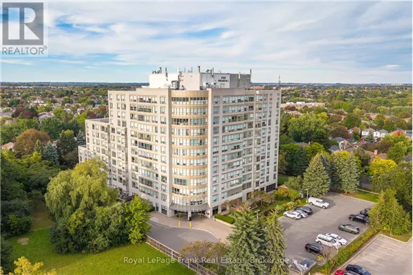 602 - 712 ROSSLAND ROAD E