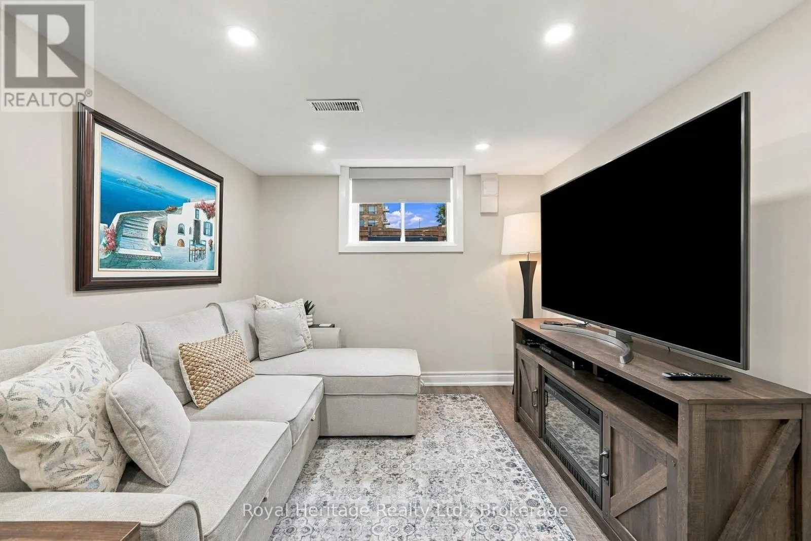 66 LONGSHORE WAY