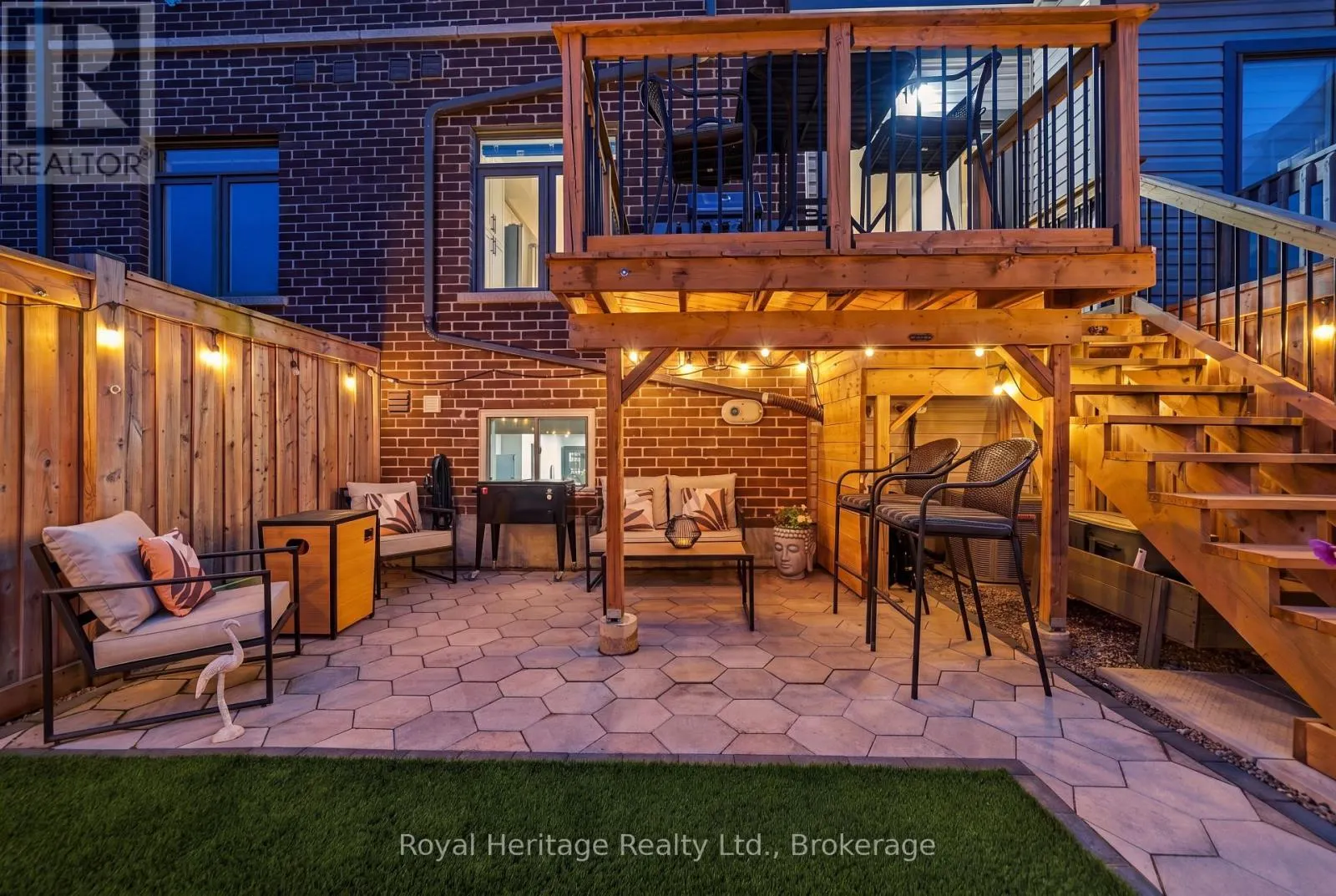 66 LONGSHORE WAY