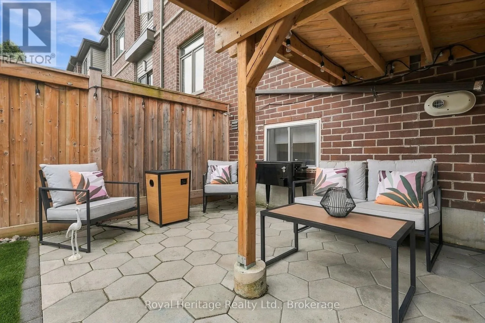 66 LONGSHORE WAY